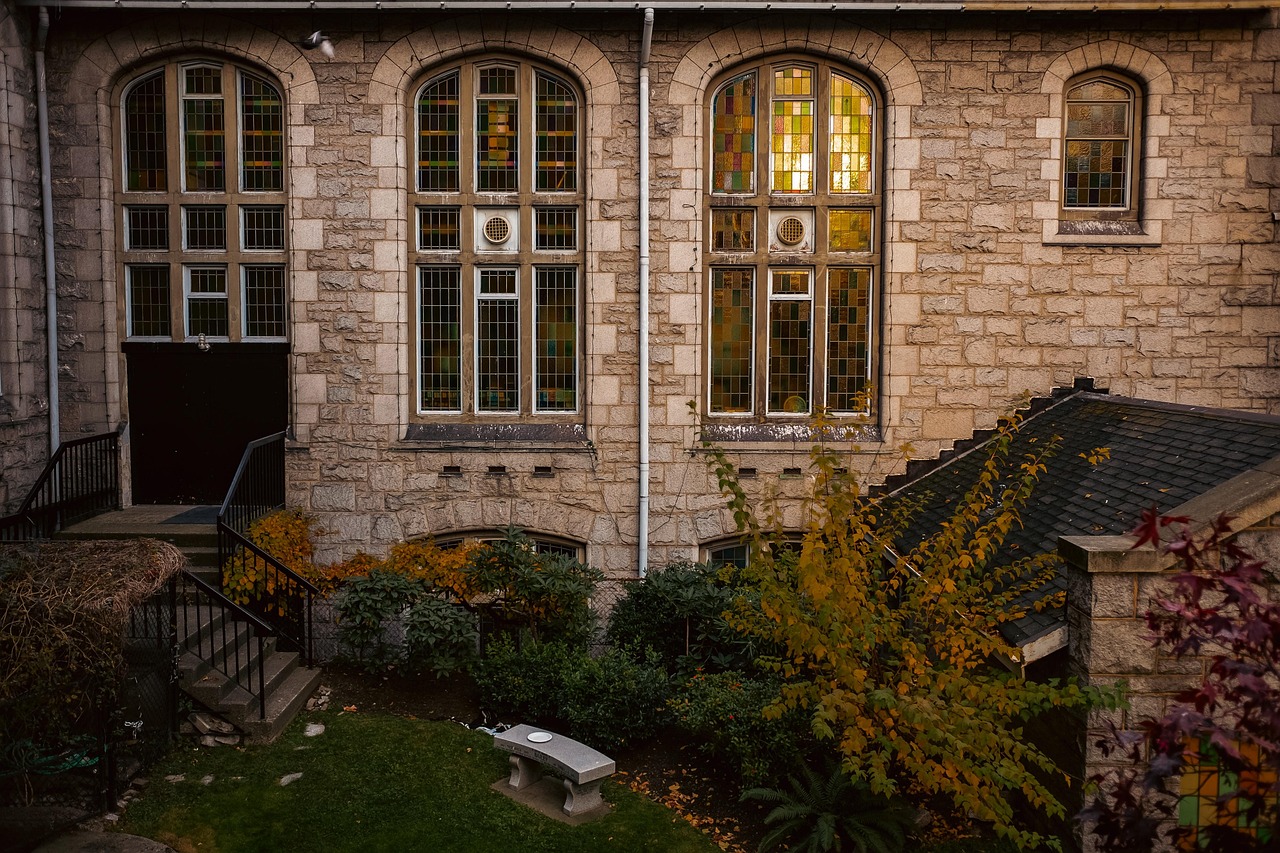découvrez l'art de cultiver un jardin urbain dans votre espace limité. transformez votre balcon ou votre terrasse en un havre de verdure, avec des conseils pratiques sur les plantes, l'aménagement et l'entretien pour profiter pleinement de la nature en ville.