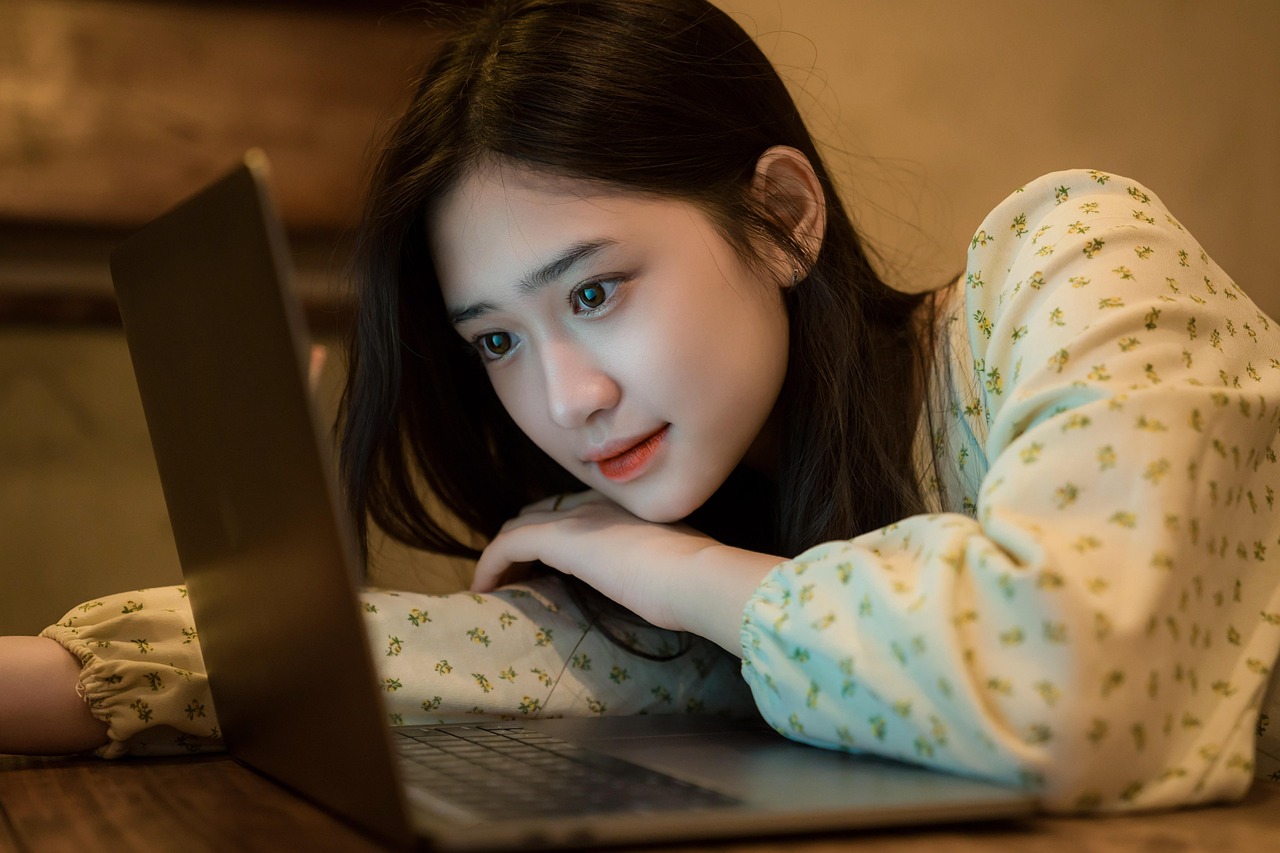 découvrez comment adopter un mode de travail à distance durable et responsable. explorez des conseils pratiques, des outils et des stratégies pour réduire votre empreinte carbone tout en améliorant la productivité et le bien-être au travail.