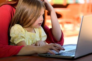 Apprentissage basé sur l’environnement : enjeux et méthodes efficaces
